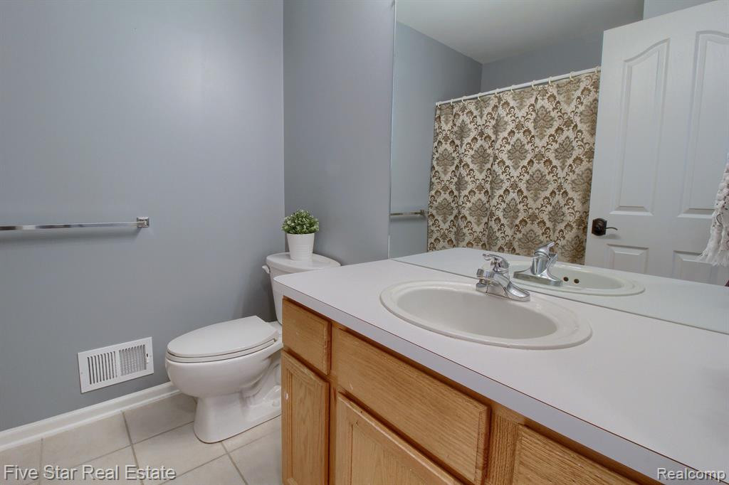 45488 Morningside Road, Canton, MI 48187 — Photo 30