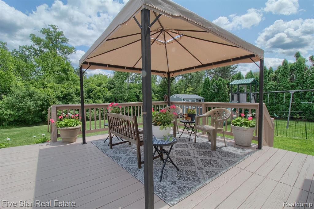 45488 Morningside Road, Canton, MI 48187 — Photo 34