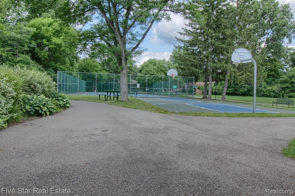 45488 Morningside Road, Canton, MI 48187 — Photo 36