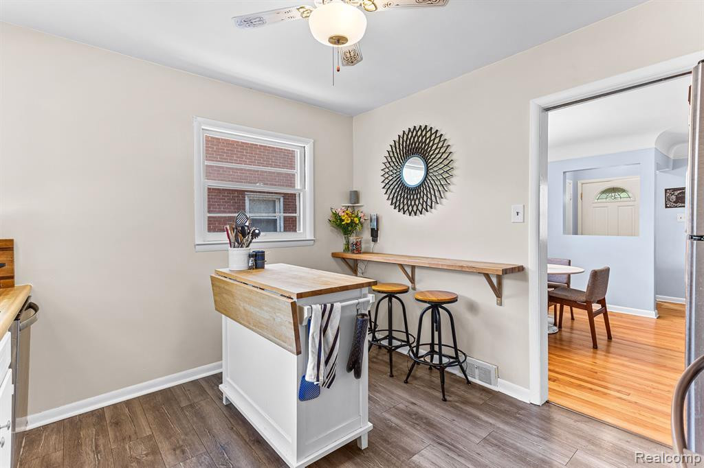 8614 GRAYFIELD Street, Dearborn Heights, MI 48127 — Photo 5