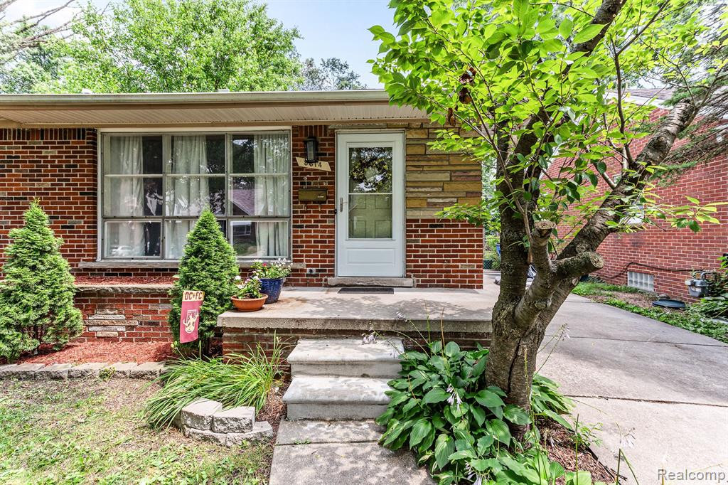 8614 GRAYFIELD Street, Dearborn Heights, MI 48127 — Photo 22