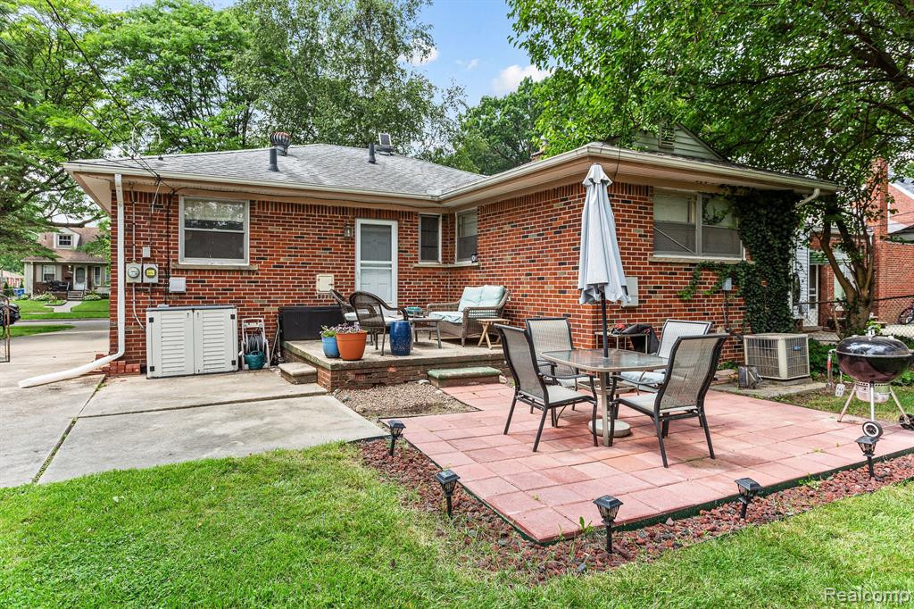 8614 GRAYFIELD Street, Dearborn Heights, MI 48127 — Photo 23