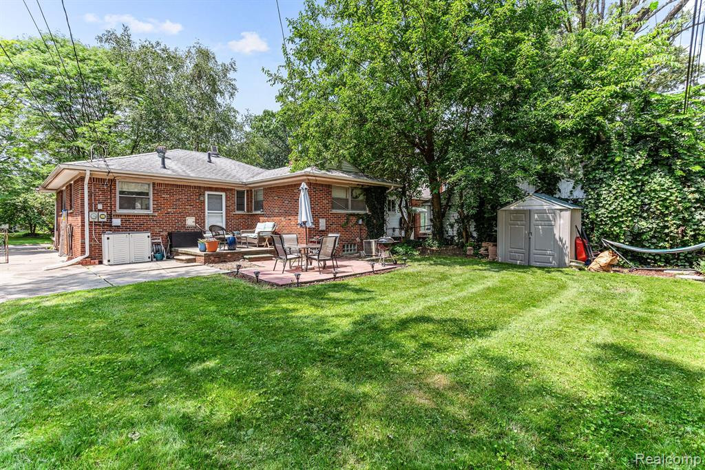 8614 GRAYFIELD Street, Dearborn Heights, MI 48127 — Photo 25