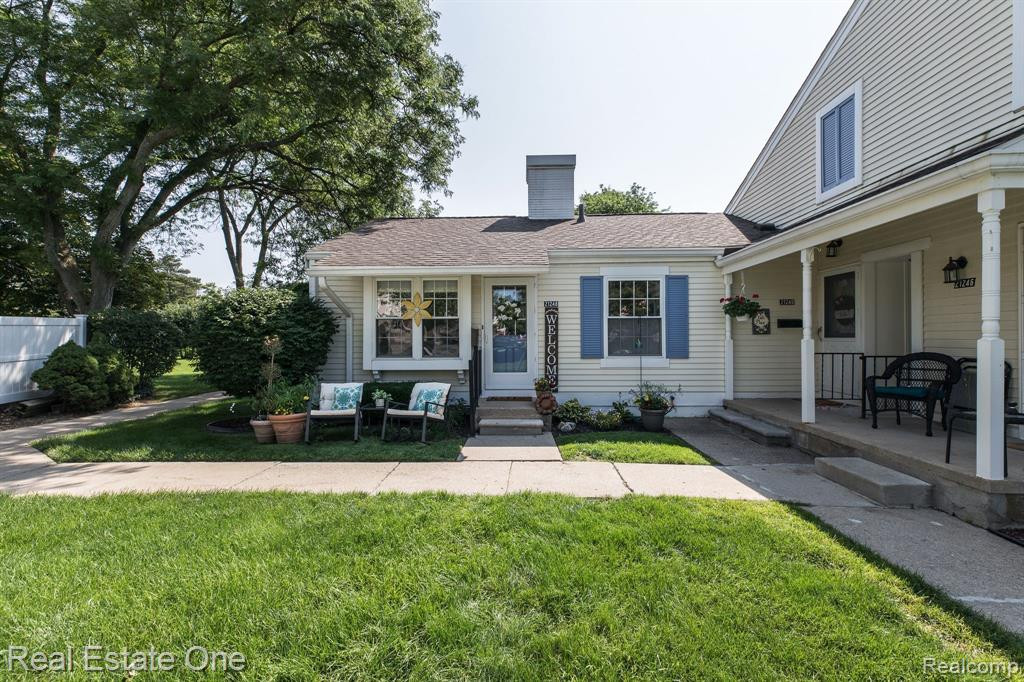 21248 E GLEN HAVEN Circle, Northville, MI 48167 — front exterior
