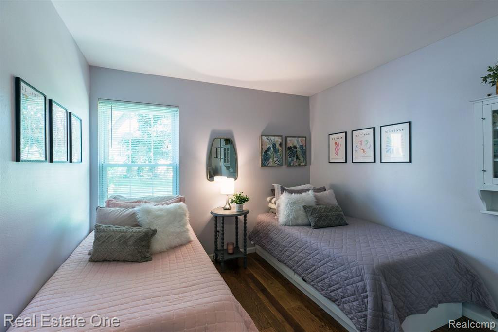 21248 E GLEN HAVEN Circle, Northville, MI 48167 — Photo 17