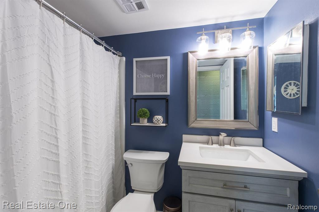 21248 E GLEN HAVEN Circle, Northville, MI 48167 — Photo 19