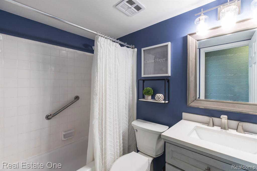 21248 E GLEN HAVEN Circle, Northville, MI 48167 — Photo 21