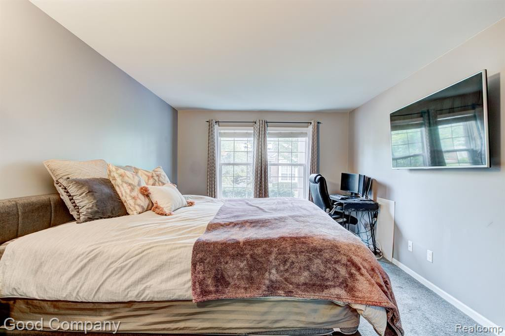 33103 EMMA Circle, Walled Lake, MI 48390 — Photo 20