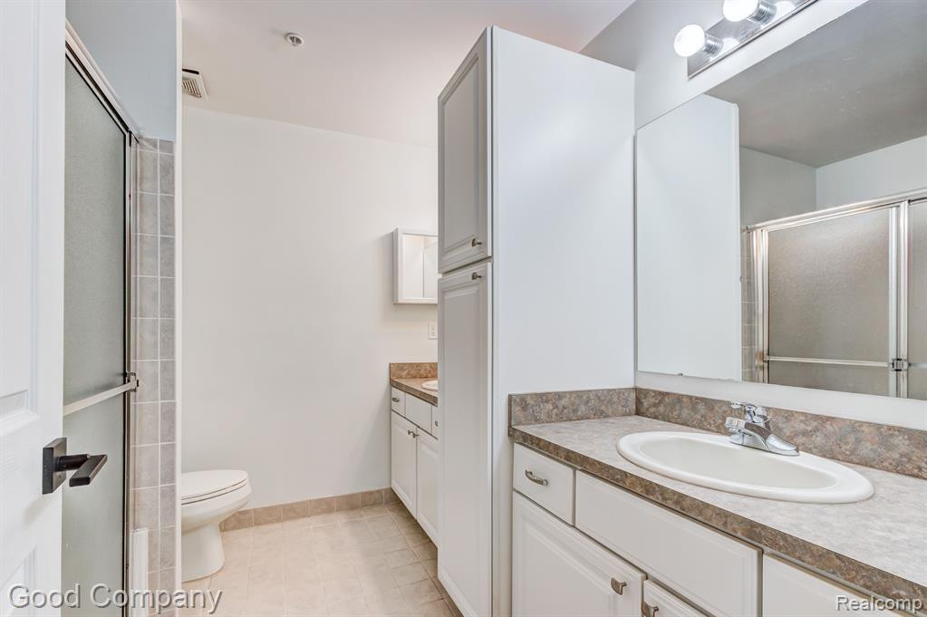 33103 EMMA Circle, Walled Lake, MI 48390 — Photo 24