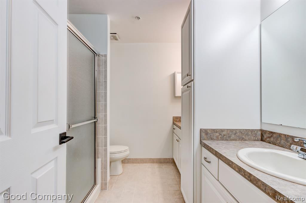 33103 EMMA Circle, Walled Lake, MI 48390 — Photo 25