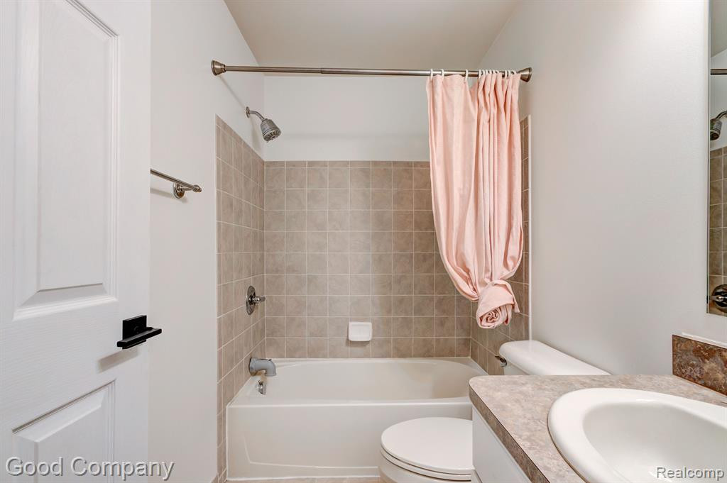 33103 EMMA Circle, Walled Lake, MI 48390 — Photo 31