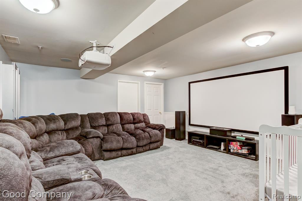 33103 EMMA Circle, Walled Lake, MI 48390 — Photo 32