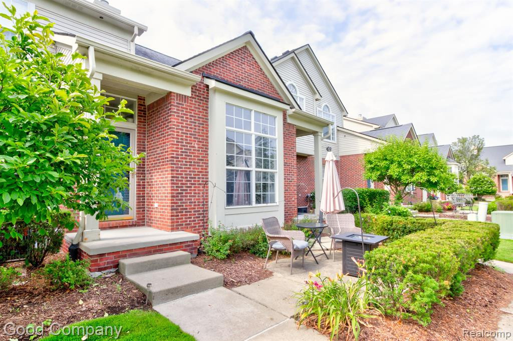 33103 EMMA Circle, Walled Lake, MI 48390 — Photo 37