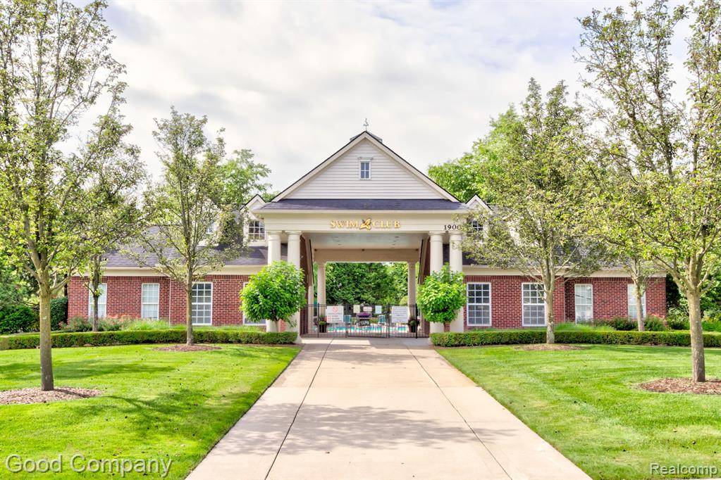 33103 EMMA Circle, Walled Lake, MI 48390 — Photo 41