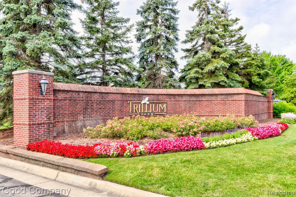 33103 EMMA Circle, Walled Lake, MI 48390 — Photo 42