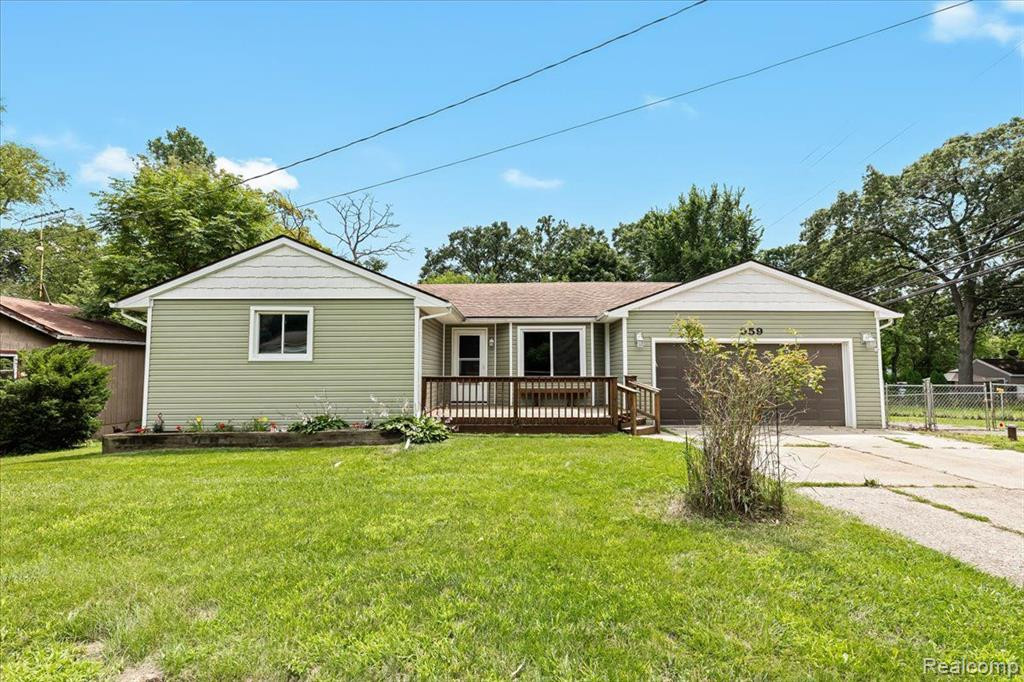 959 LUCILLE Drive, Wolverine Lake, MI 48390 — front exterior