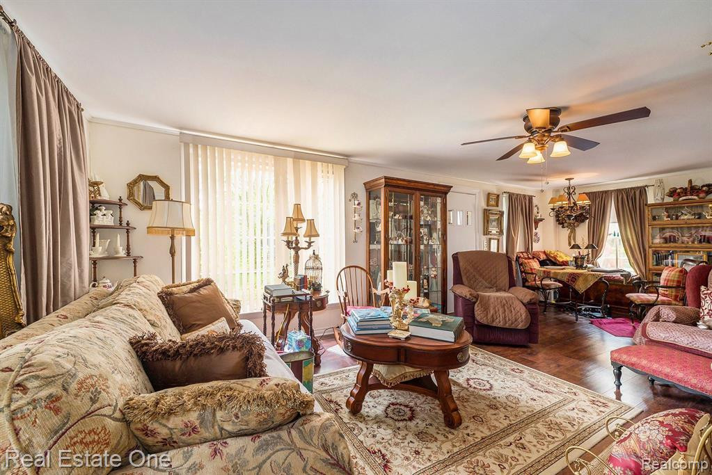 26 BROADWAY Street, Oxford, MI 48371 — Photo 4