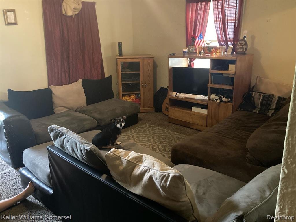 8119 ESSEX Avenue, Warren, MI 48089 — Photo 5