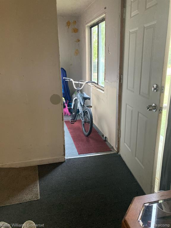 8119 ESSEX Avenue, Warren, MI 48089 — Photo 10