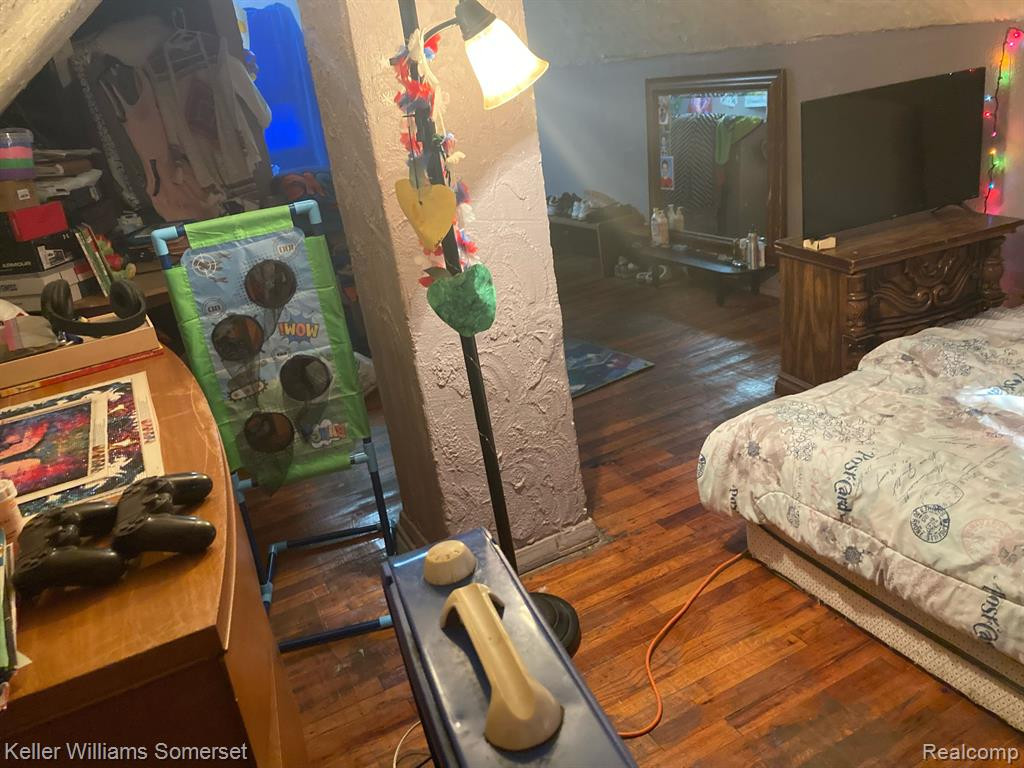8119 ESSEX Avenue, Warren, MI 48089 — Photo 23
