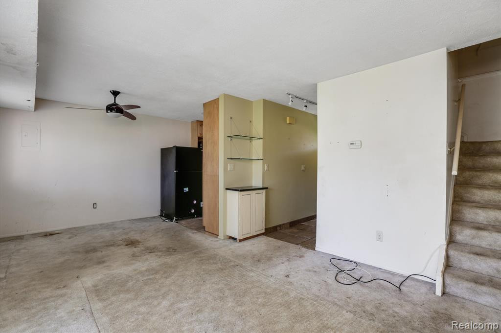 41165 S WOODBURY GREEN Drive, Belleville, MI 48111 — Photo 8
