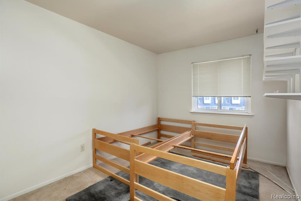 41165 S WOODBURY GREEN Drive, Belleville, MI 48111 — Photo 17