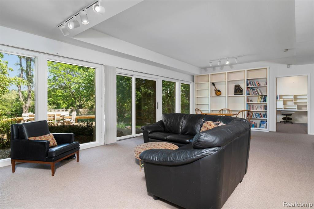 2638 SALISBURY Lane, Ann Arbor, MI 48103 — Photo 44