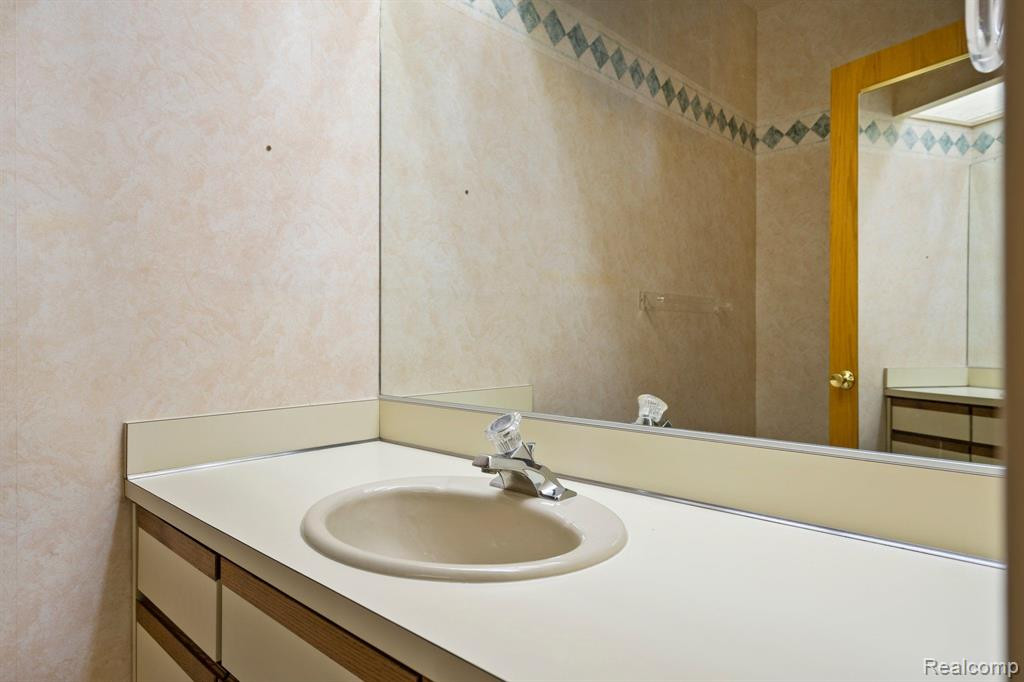 2638 SALISBURY Lane, Ann Arbor, MI 48103 — Photo 51