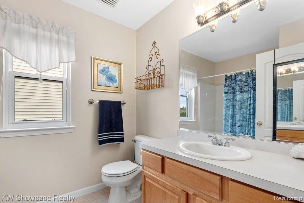 1772 PINE FOREST Drive, Commerce Twp, MI 48390 — Photo 26