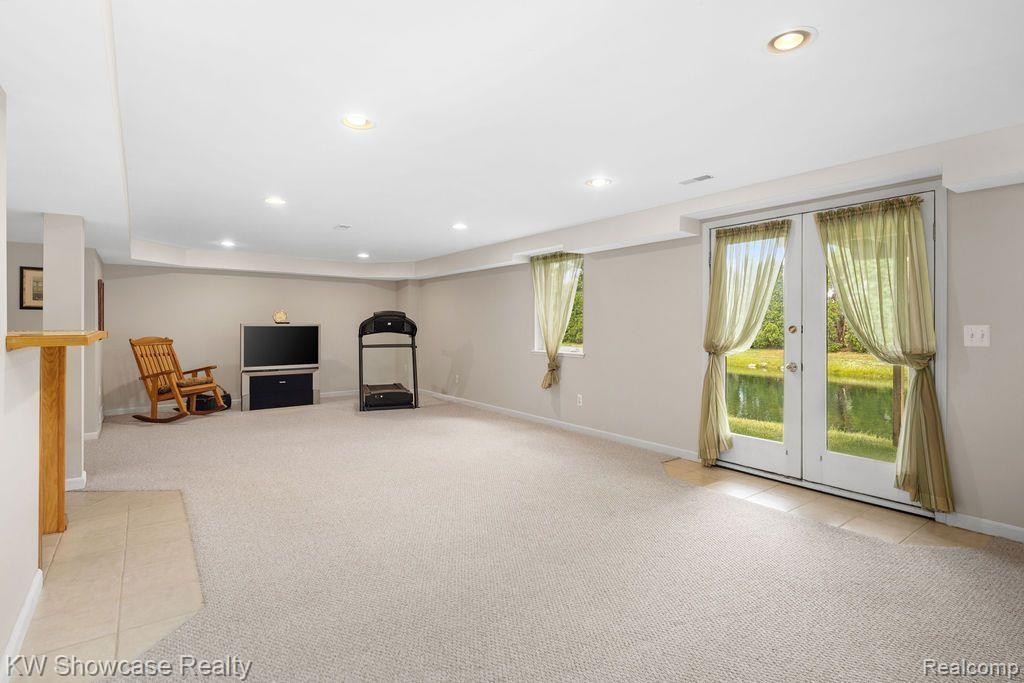 1772 PINE FOREST Drive, Commerce Twp, MI 48390 — Photo 30