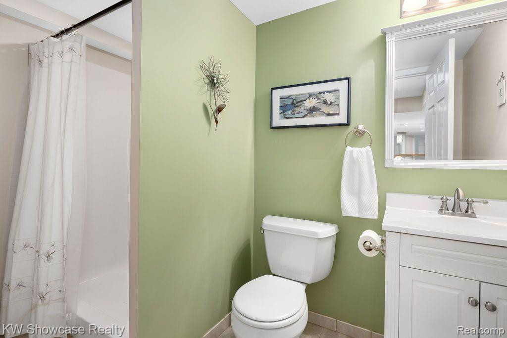 1772 PINE FOREST Drive, Commerce Twp, MI 48390 — Photo 31