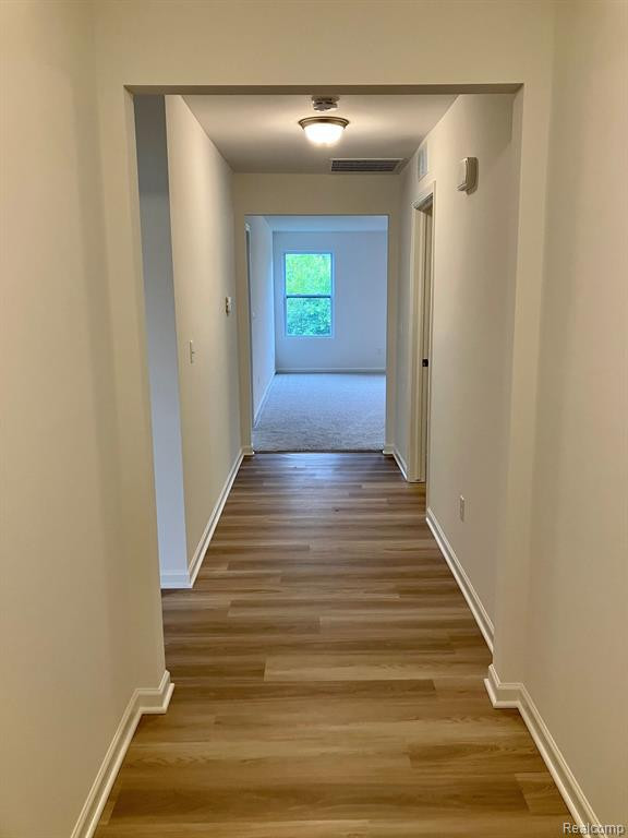 10199 SWAN LAKE Circle, Ypsilanti, MI 48197 — Photo 3