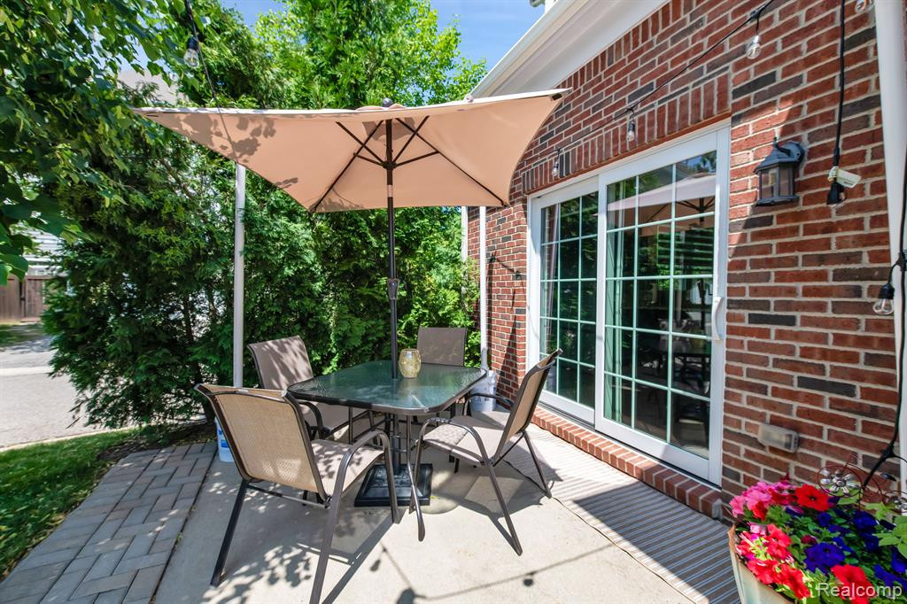 371 DAISY SQUARE Parkway, Plymouth, MI 48170 — Photo 30