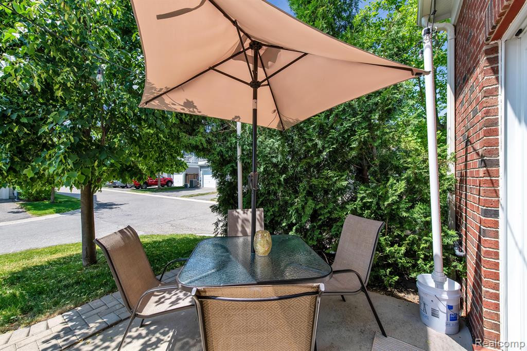 371 DAISY SQUARE Parkway, Plymouth, MI 48170 — Photo 31