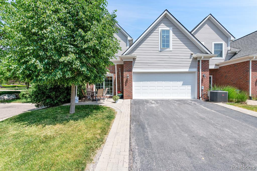 371 DAISY SQUARE Parkway, Plymouth, MI 48170 — Photo 32