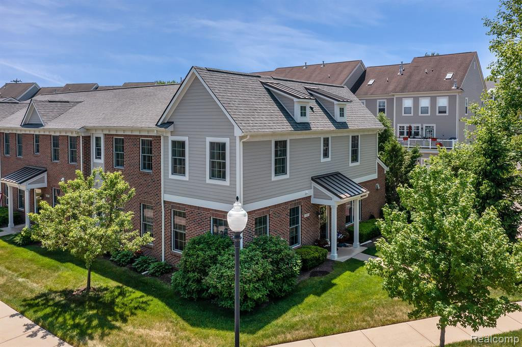 371 DAISY SQUARE Parkway, Plymouth, MI 48170 — Photo 34