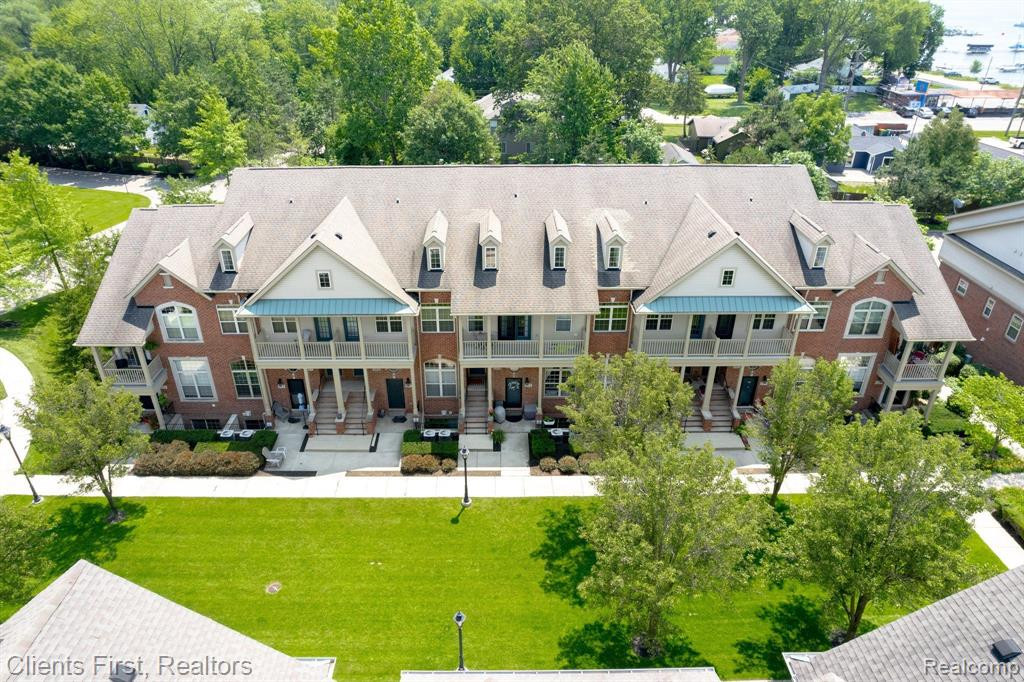 161 E BAY Drive, Walled Lake, MI 48390 — Photo 2
