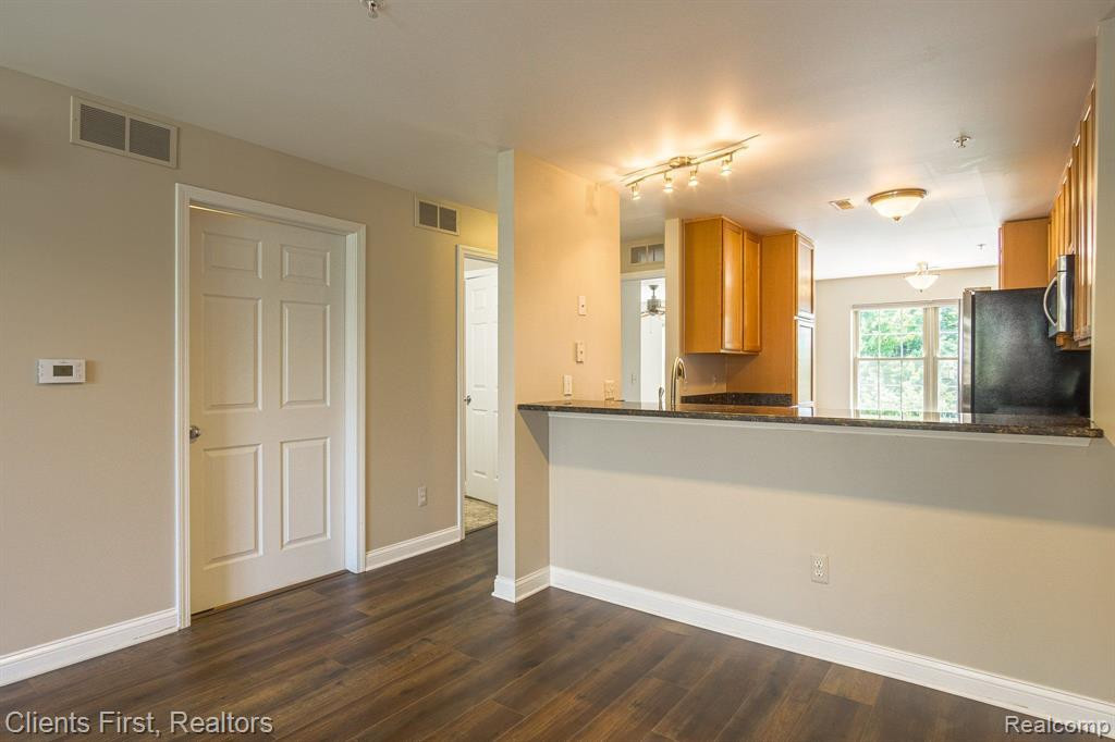 161 E BAY Drive, Walled Lake, MI 48390 — Photo 14