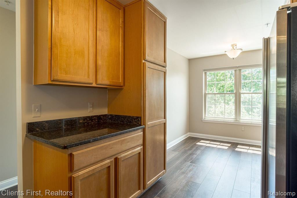 161 E BAY Drive, Walled Lake, MI 48390 — Photo 17