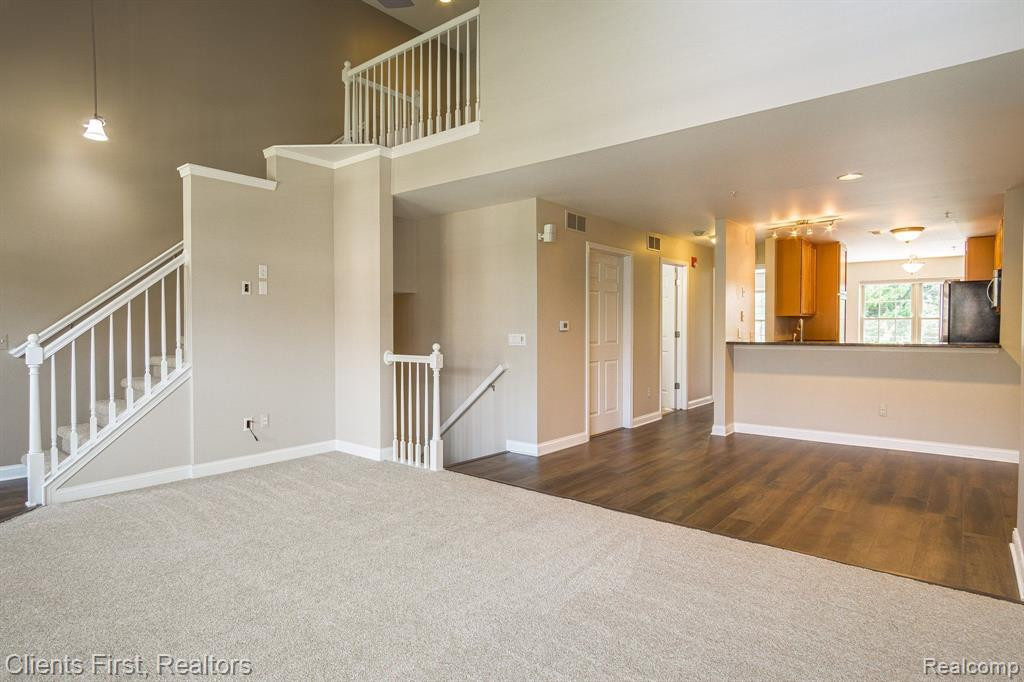 161 E BAY Drive, Walled Lake, MI 48390 — Photo 25