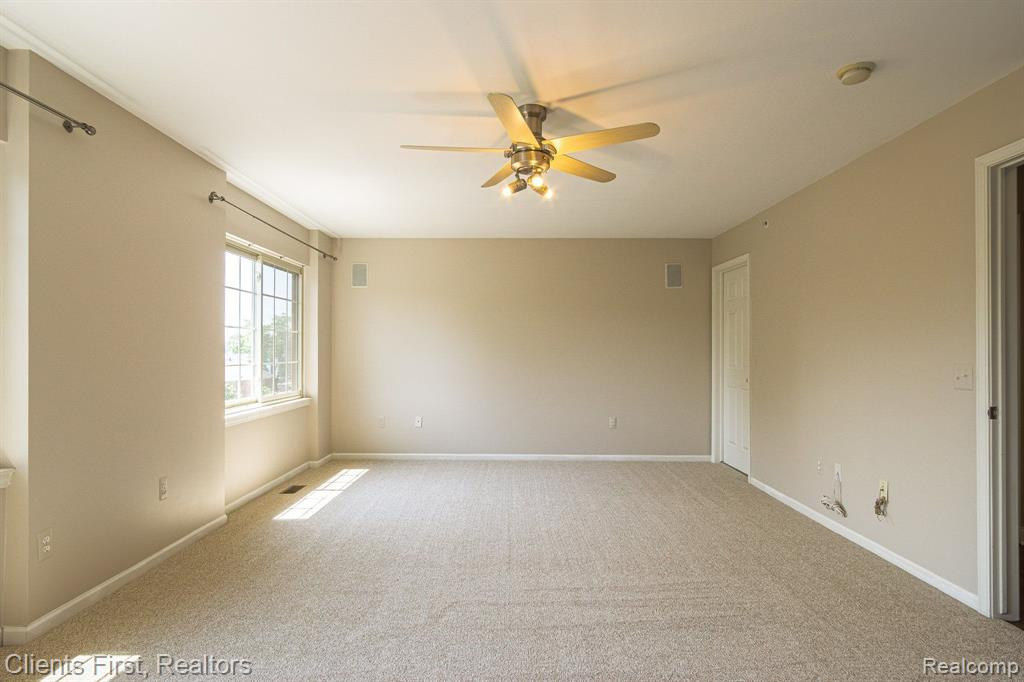 161 E BAY Drive, Walled Lake, MI 48390 — Photo 26