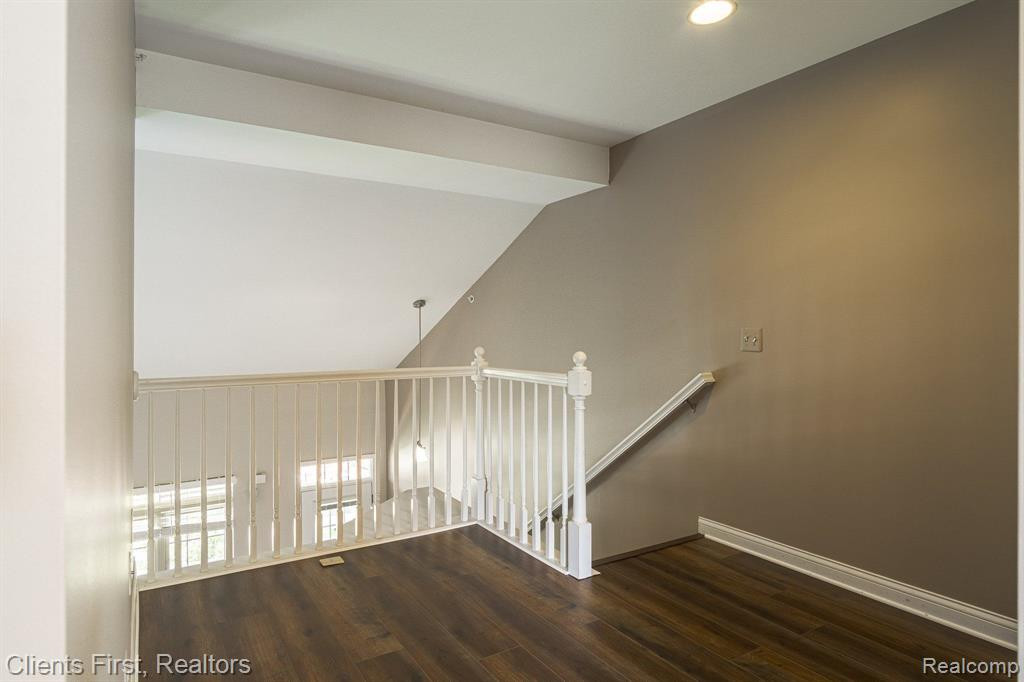 161 E BAY Drive, Walled Lake, MI 48390 — Photo 31