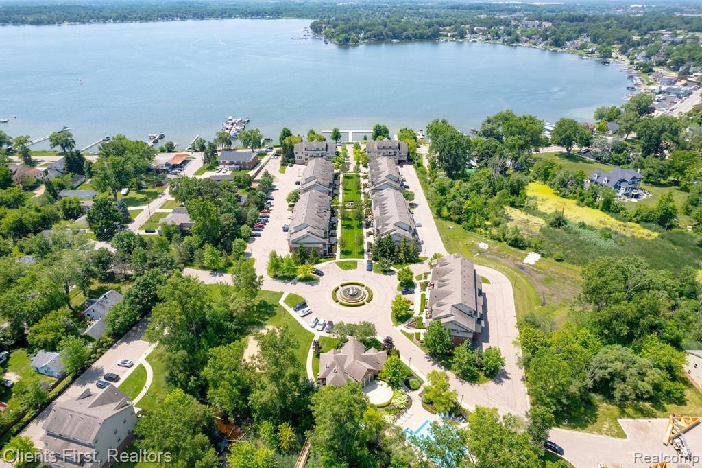 161 E BAY Drive, Walled Lake, MI 48390 — Photo 43