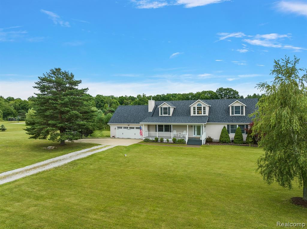 4240 SHAMROCK, Emmett, MI 48022 — Photo 4