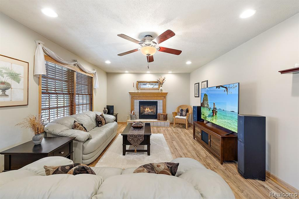 4240 SHAMROCK, Emmett, MI 48022 — Photo 7