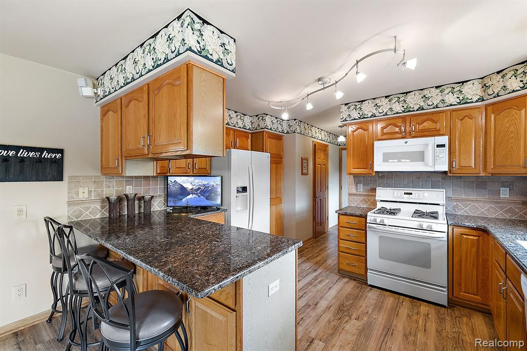 4240 SHAMROCK, Emmett, MI 48022 — Photo 14