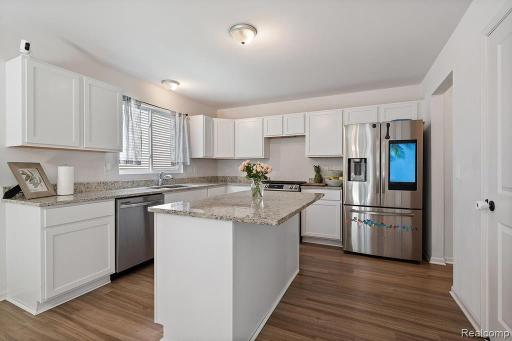 37481 S DIANNE Lane, New Boston, MI 48164 — Photo 13