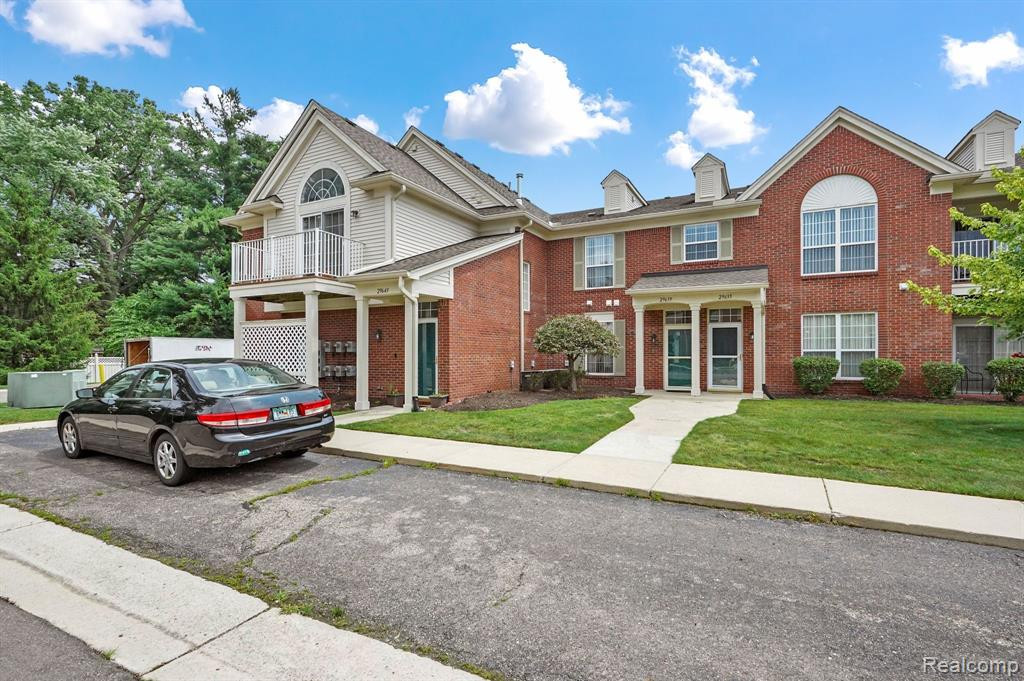 29643 Nottingham Circle, Livonia, MI 48152 — Photo 2