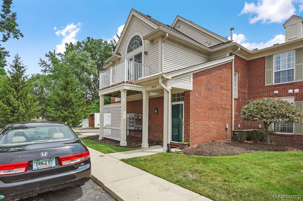 29643 Nottingham Circle, Livonia, MI 48152 — Photo 3