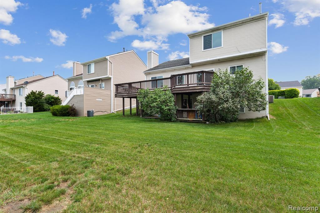 344 Oxford Court, Belleville, MI 48111 — Photo 14